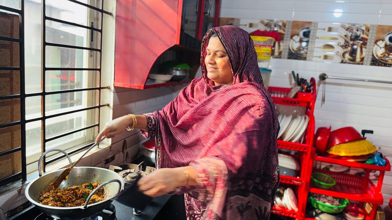 আজকে আমিরান্না করছি খুবই মজার স্পেশাল রুই মাছ দিয়ে টমেটো আলুর ঝোল সাথে ইলিশ মাছের মাথা দিয়ে নাড়াচ