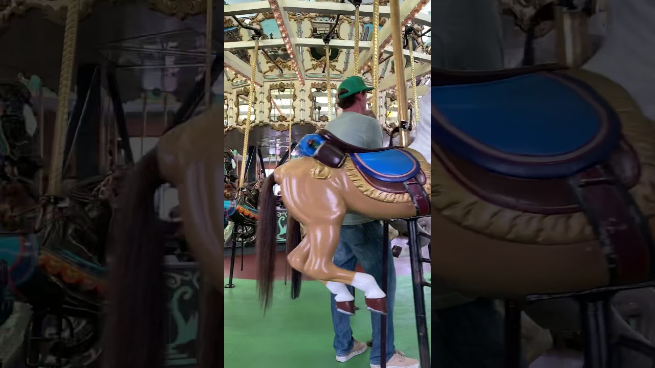 Santa Cruz Beach Boardwalk Looff Carousel Wurlitzer Organ part 1