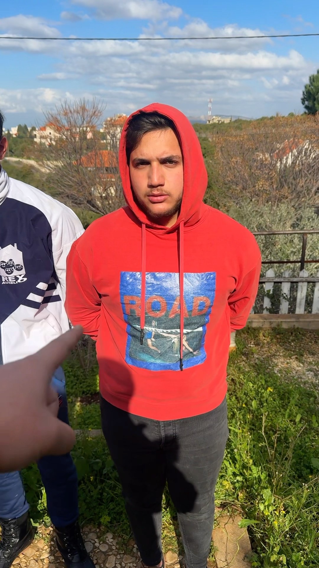 اخر العنقود بالذكاء معندهوش يما رحميني:?