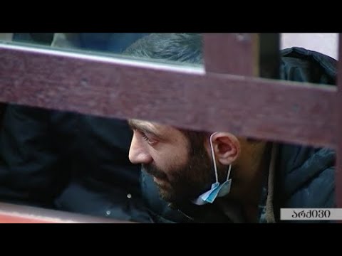 მიკროსაფინანსო ორგანზაციაზე თავდასხმაში ბრალდებულმა ნაფიც მსაჯულების სასამართლოზე  უარი თქვა