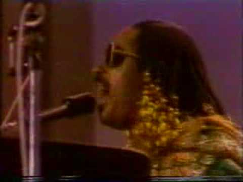 Stevie Wonder Tribute to Bob Marley- Master Blaster 1982