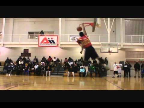 This video is from the EastvsWest.org 2012 Dunk Contest. Contestants are from the Class of 2017 and Class of 2016 (7th and 8th graders).... All participants were from the Indy Hoosiers AAU Program and all from Indianapolis, Indiana. Includes... (2017) Paul Scruggs, (2016) Garrett Holland, (2016) Chris King, (2016) Eron Gordon, and (2016) Antoyne Jackson. Check out www.eastvswest.org and www.jrprephoopsreport.com