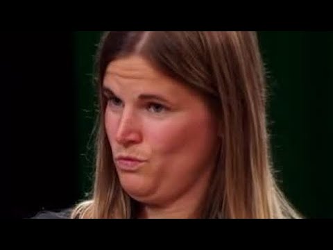 Protest mit der Regenbogenflagge