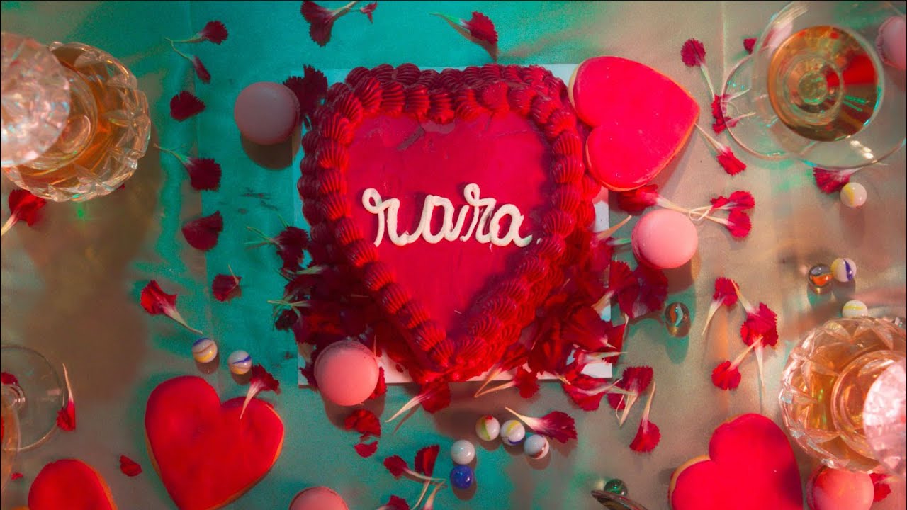 LA LOU - Rara (video oficial)