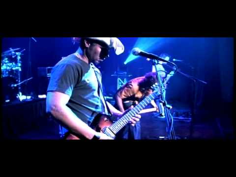 Passing Strangers Live - Frozen Moment