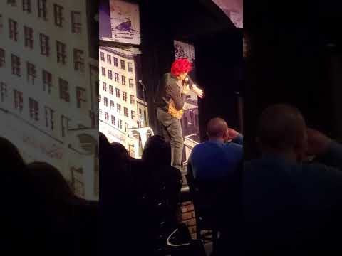 Video: Stand Up Live, Comedy Club në Downtown Phoenix