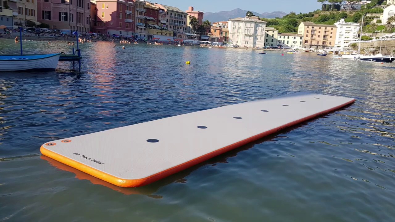 AIR TRACK ITALIA ® - MINI AirTrack 8m in acqua e la Ginnastica aspetta 