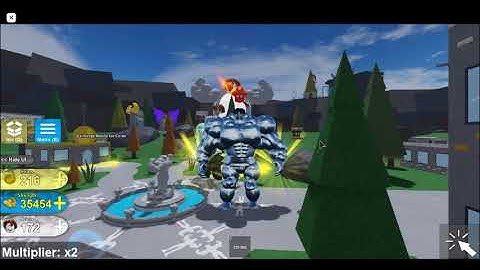 Defeating mega bacon in Mega Noob Simulator on Roblox! (welcome to my channel)