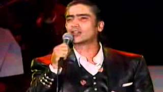 ALEJANDRO FERNANDEZ - ES LA MUJER - P@T E.mp4