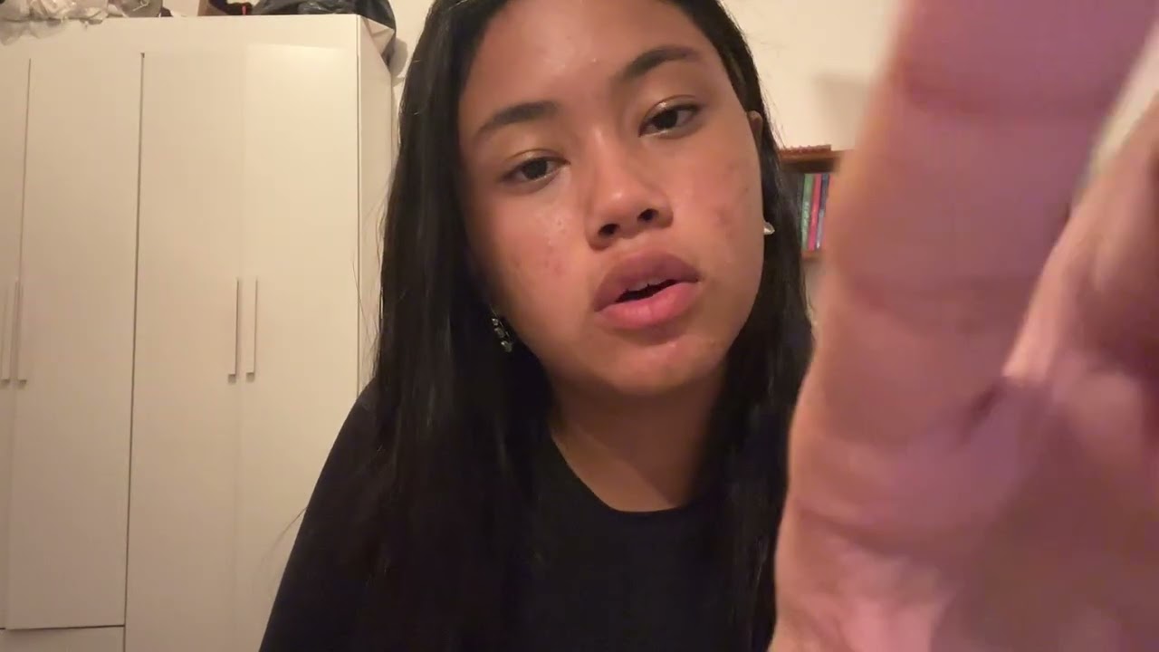 Asmr te dizendo frases sobre o Amor. 