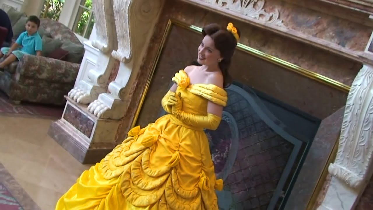 Princess Belle in Disneyland Paris (Disneyland Hotel) - YouTube