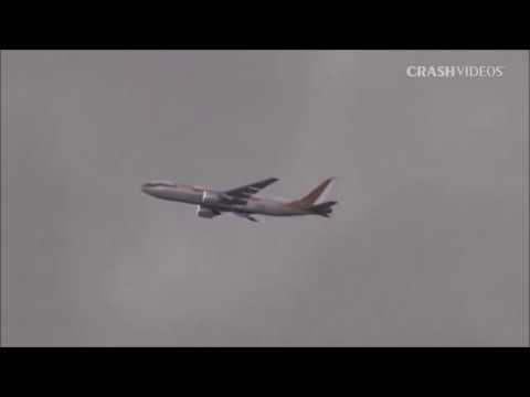 ساتەوەختی لێ دانی هەورە تریشقە لەفرۆکەکان