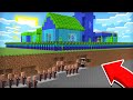 МЫ С ЖИТЕЛЯМИ ПРОБРАЛИСЬ В ДЕРЕВНЮ ЗОМБИ В МАЙНКРАФТ | Компот Minecraft