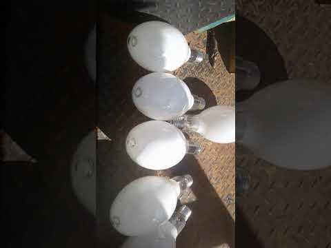 Vídeo: Como você soluciona o problema de uma lâmpada de sódio de alta pressão?
