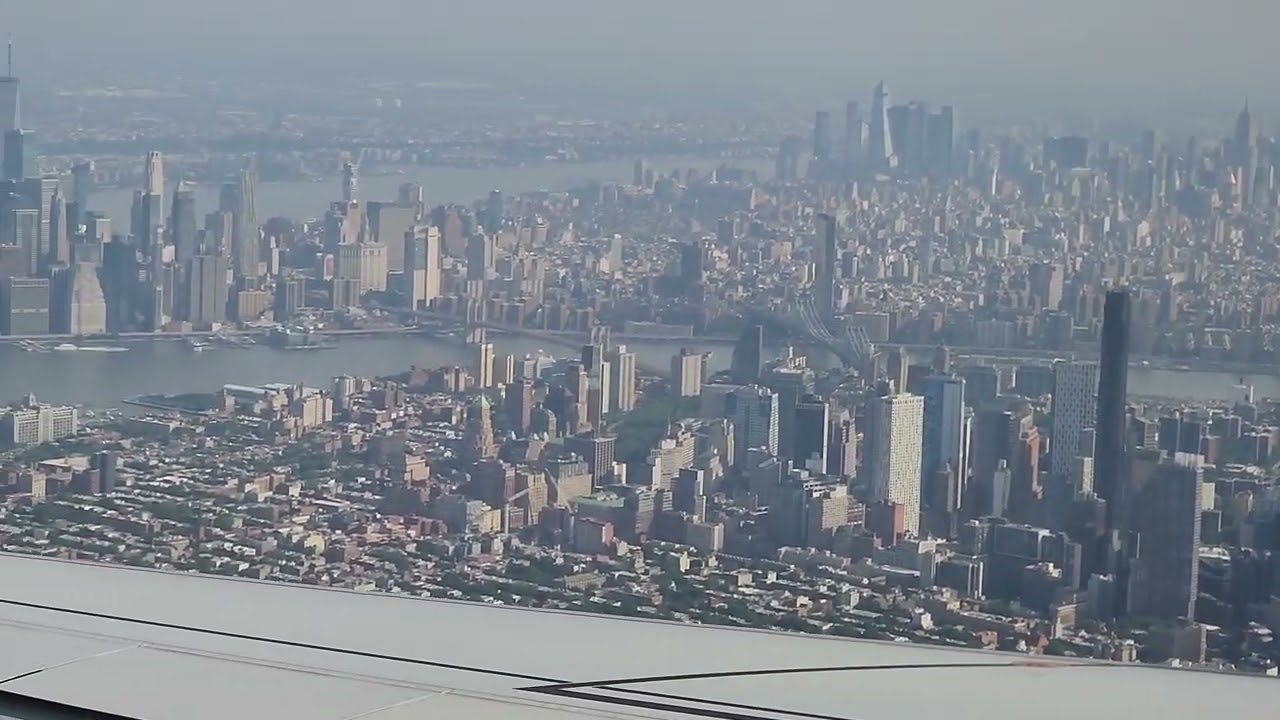 Full Landing at LaGuardia Airport (LGA) – Real-Time, No Edits!