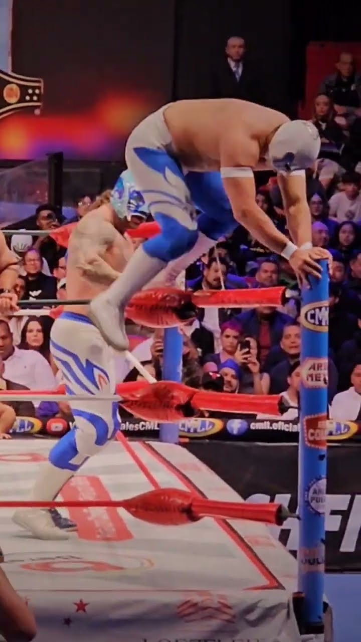 Vuelo triple de los Panther en la Arena México