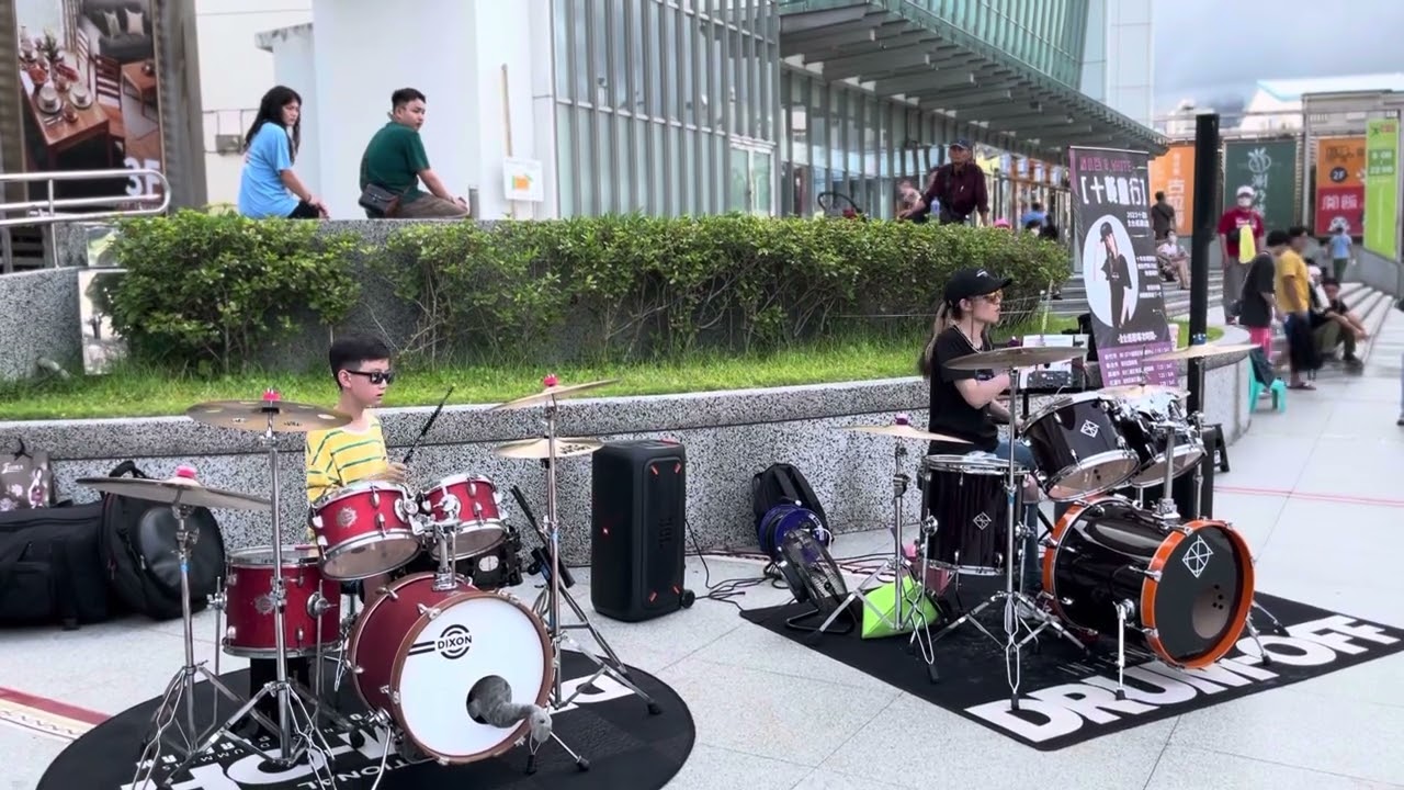 ⁠好高興好榮幸與我的偶像羅小白同台演出「飛鳥和蟬」2023/7/23花蓮遠百