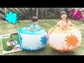 巨大浮き輪で激突 コロコロ 【バイリンガルとトリリンガル】/ Big bouncy toys unboxing