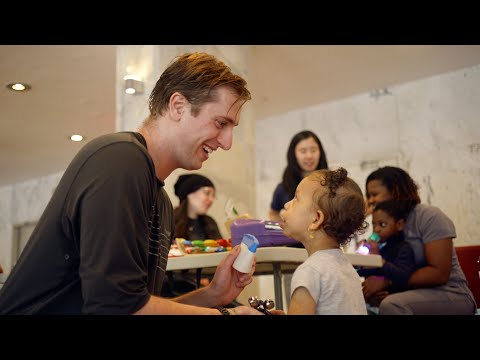 Einstein Medical Students Bring Their Passion for Music to Bronx Children thumbnail