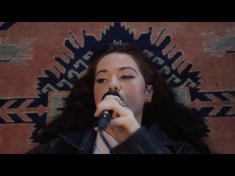 Bea and her Business - Never Ever Love a Liar (Live Session)