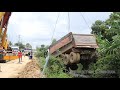 ឡានយីឌុបរអិលធ្លាក់ផ្លូវ scania dump truck fail Fall off the road - recovery by crane