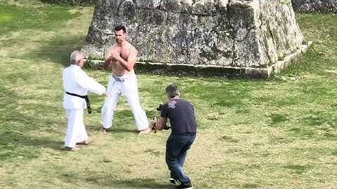 Uechiryu Sanchin - Gaja Takehiro sensei and James Pankiewicz at Nakagusuku