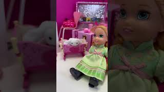 Elsa and Anna toddlers room tour
