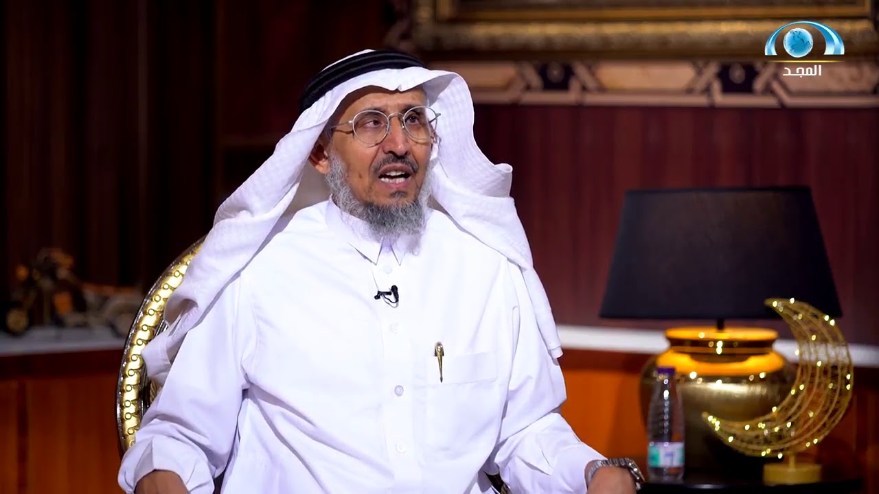 استلم شهادة درجة الدكتوراه بتفوق ولم يشعر بالفرحة... شاهد السبب!!