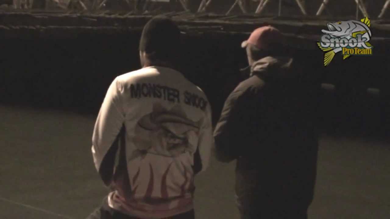 snookproteam.com -  Robalos noturnos , Pevas e Flechas ( Night Fishing for snook )