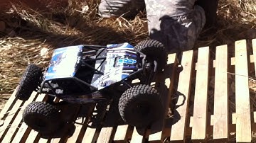 Axial wraith vs axial bomber (part two)