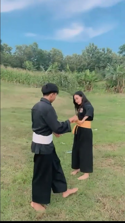 PSHT vs PSHW VIRAL | pasangan romantis silat | SILAT POPULER #pshtvspshw #psht #pshw #srikandipshwtm