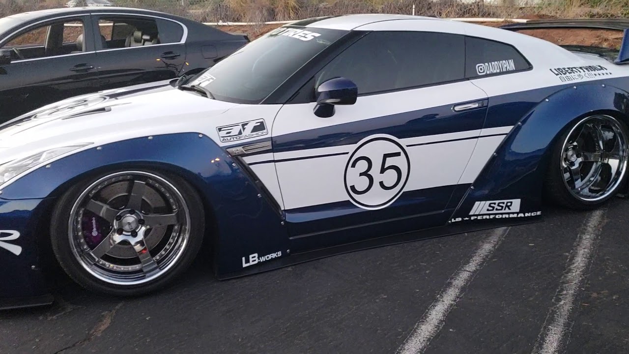 Show stopper GtR S,D car meet sit in on Air ride!!!