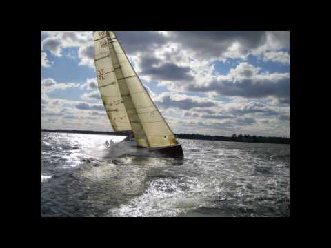 Jeanneau 3200 Sun Fast video By: Ian Van Tuyl