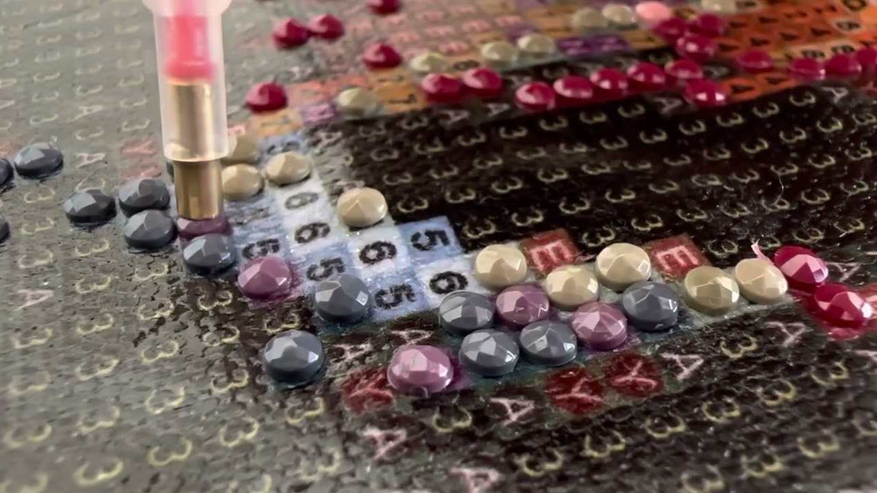 Relax and Enjoy the Magic of Diamond Painting: Lady and the Tramp ASMR Edition | All process