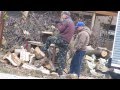 Как наши соседи дрова кололи :) (A neighbor chopping wood)