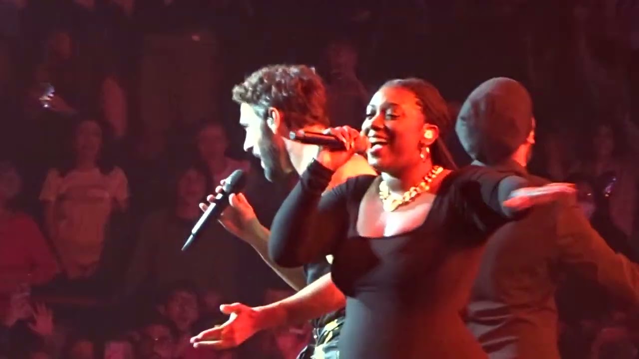 MARCO MENGONI - "IO TI ASPETTO" @ ASSAGO FORUM DATA 3