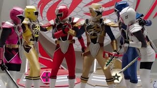 Power Rangers Ninja Steel - Gold Rush - Megazord Fight | Episode 8 | Power Rangers Official