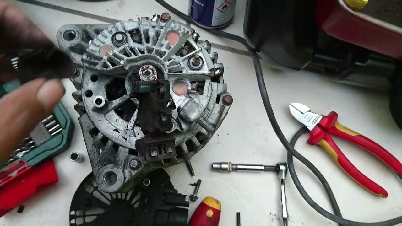 FAULTY ALTERNATOR - YouTube