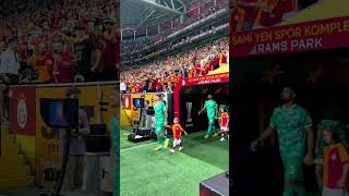 Tribün Saati Tünelden Çıkış Anı Galatasaray