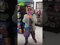 Mujer que insultó a un repartidor también protagonizó incidente en un Carulla