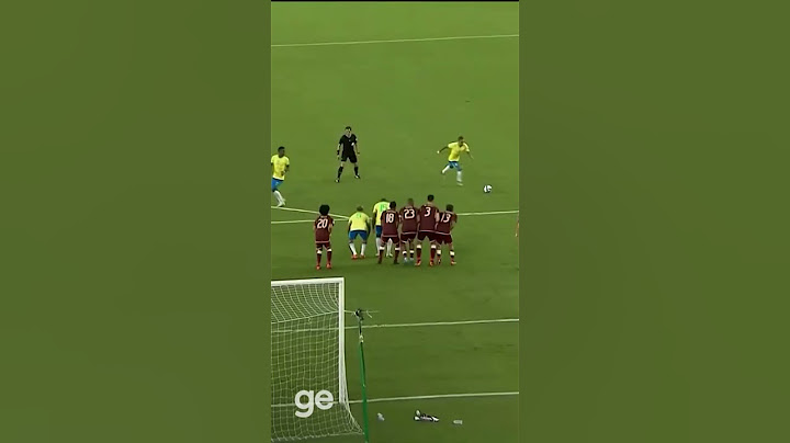 RAPHINHA FAZ GOLAÇO DE FALTA PARA A SELEÇÃO | VENEZUELA X BRASIL | #shorts | ge.globo