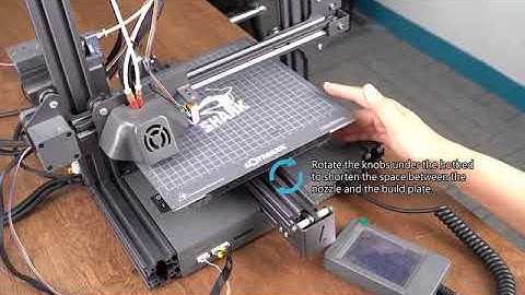 Lotmaxx SC-10 Shark Manual Leveling by adjust the knobs under the hotbed.