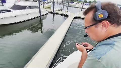 Bavaria E40 fly - Dockmate® TWIST joystick remote control installation and demo!