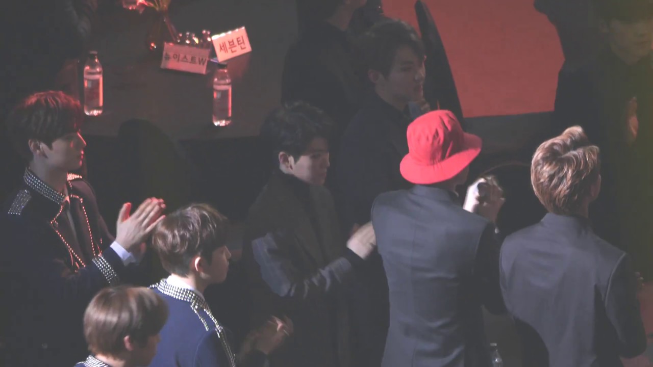 세븐틴(SEVENTEEN)_대기석 우지 직캠(Woozi focus) @가온차트어워즈 180214