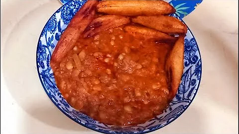 How to make Ghanaian Red Red // Delicious Beans Stew With Fried Plantains