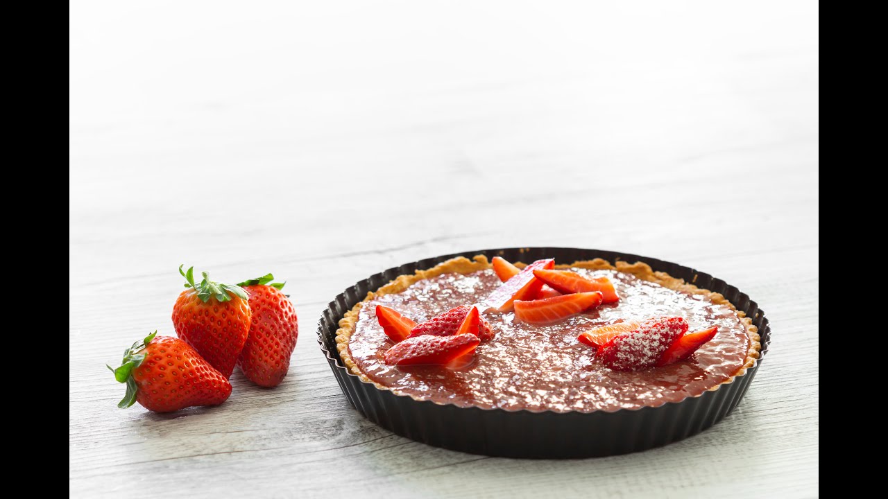 Crostata di fragole e rabarbaro | Chef Stefano De Gregorio | Saporie