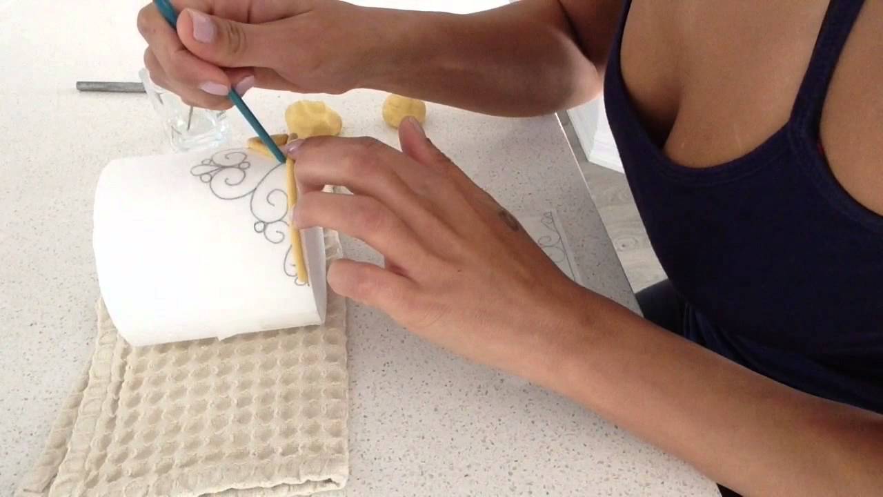 How To Make A Fondant Tiara Cake Topper How To Make A Fondant Tiara Cake Topper