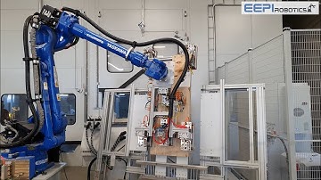 Robotic loading & unloading of CNC machine - Woodworking