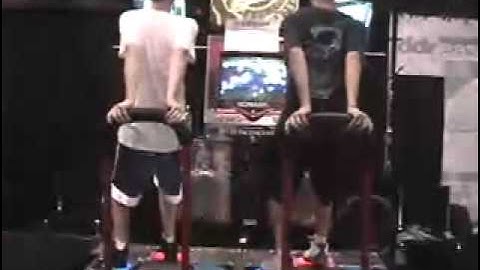 DDR: Digital Life 2004 Tournament: Dyno vs. Awe - Maxx Unlimited (Shuffle)