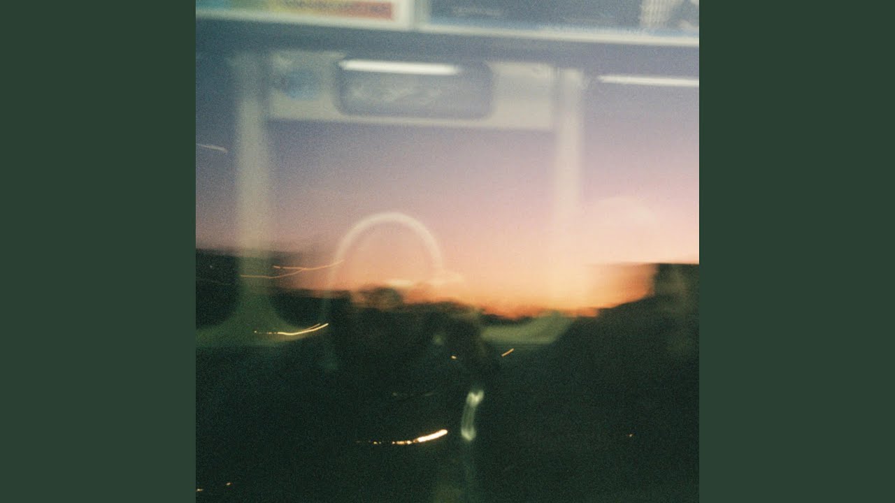 YouTube에서 Window Reflections 보기 YouTube에서 Window Reflections 보기